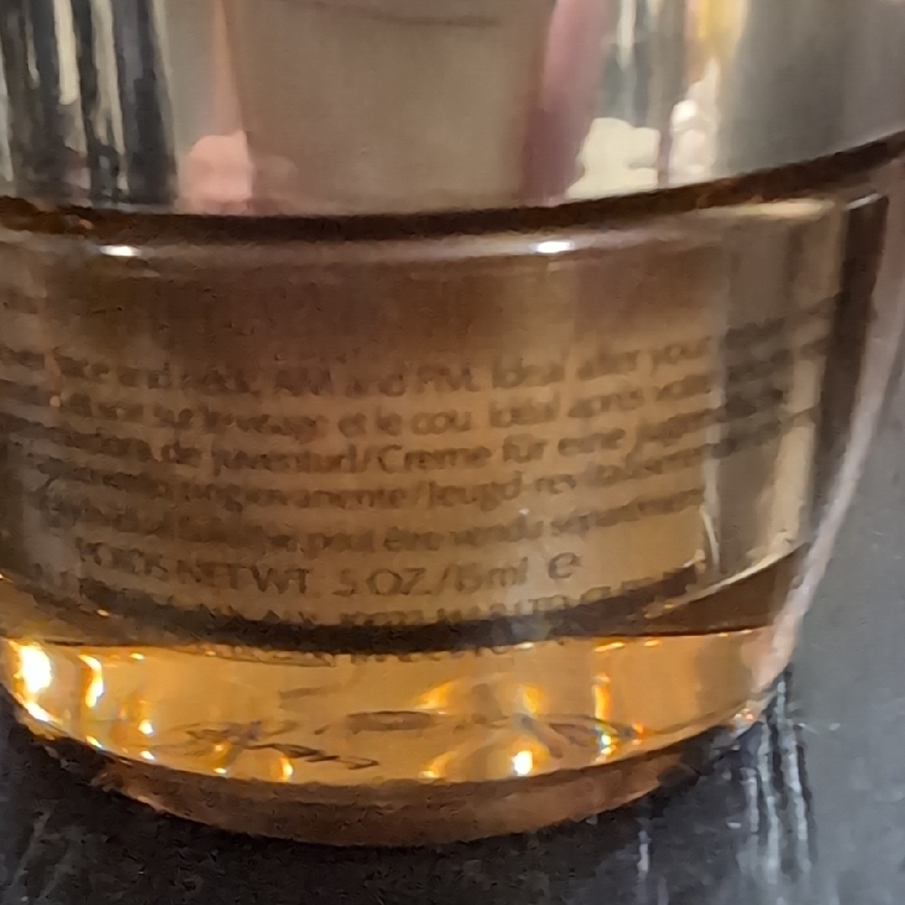 Estee Lauder Re-nutriv, Revitalizing Supreme, Advanced Night Repair - Picture 7 of 10